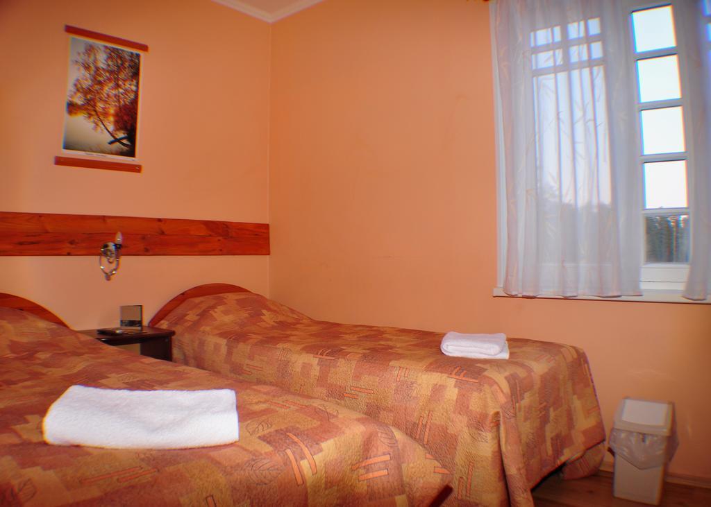 Guesthouse Leiputrija Ādaži Buitenkant foto