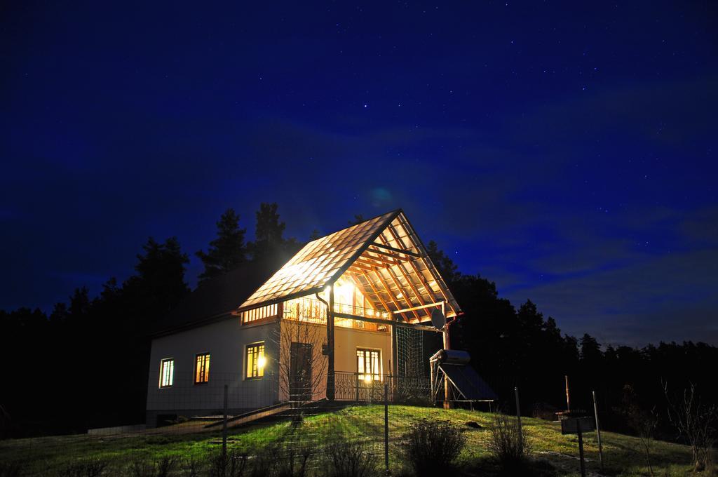 Guesthouse Leiputrija Ādaži Buitenkant foto