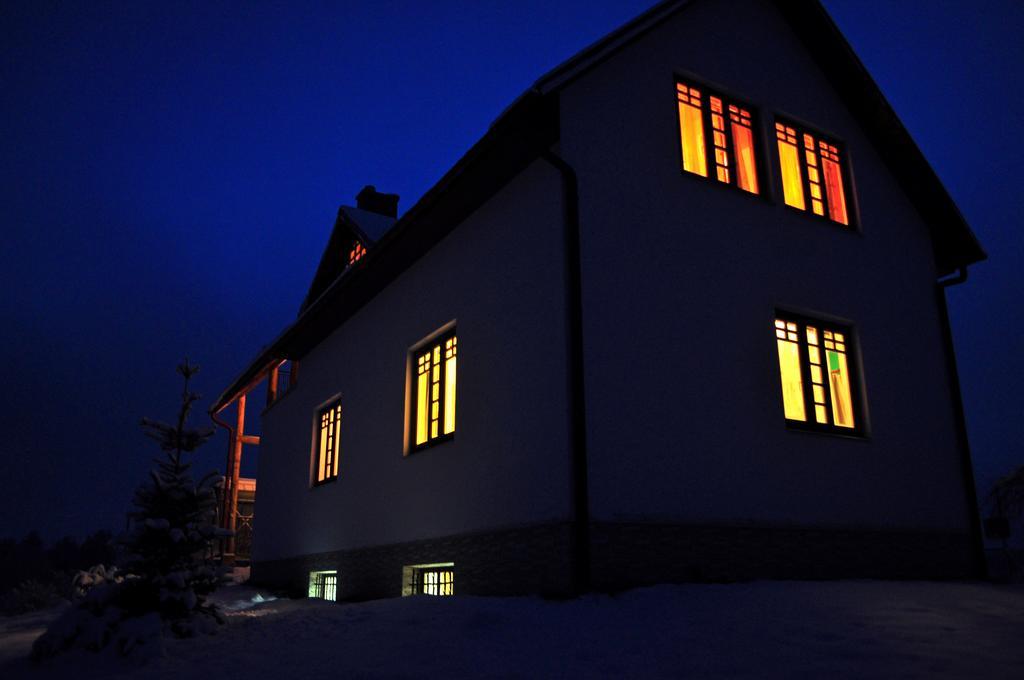 Guesthouse Leiputrija Ādaži Buitenkant foto