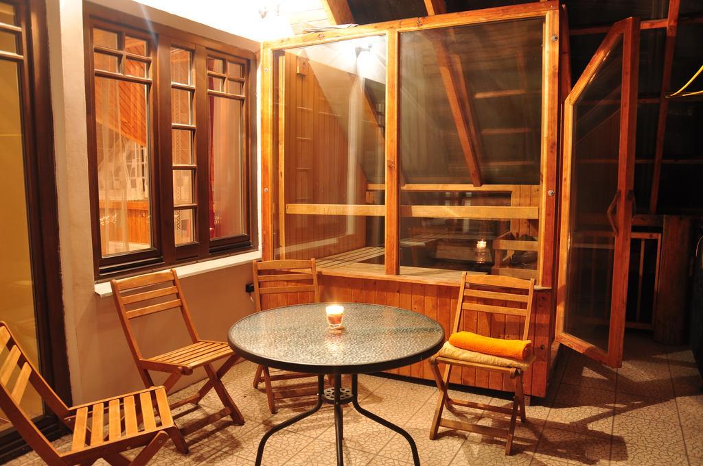 Guesthouse Leiputrija Ādaži Buitenkant foto