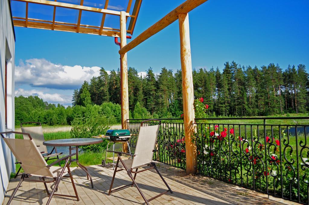 Guesthouse Leiputrija Ādaži Buitenkant foto
