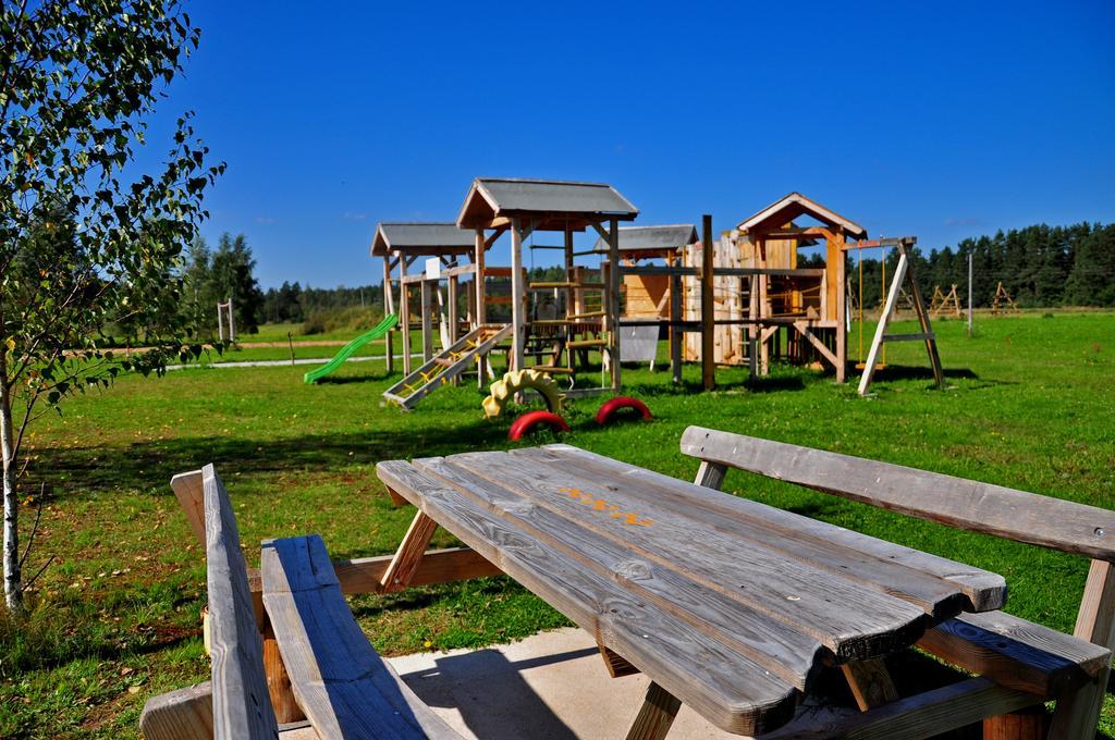 Guesthouse Leiputrija Ādaži Buitenkant foto