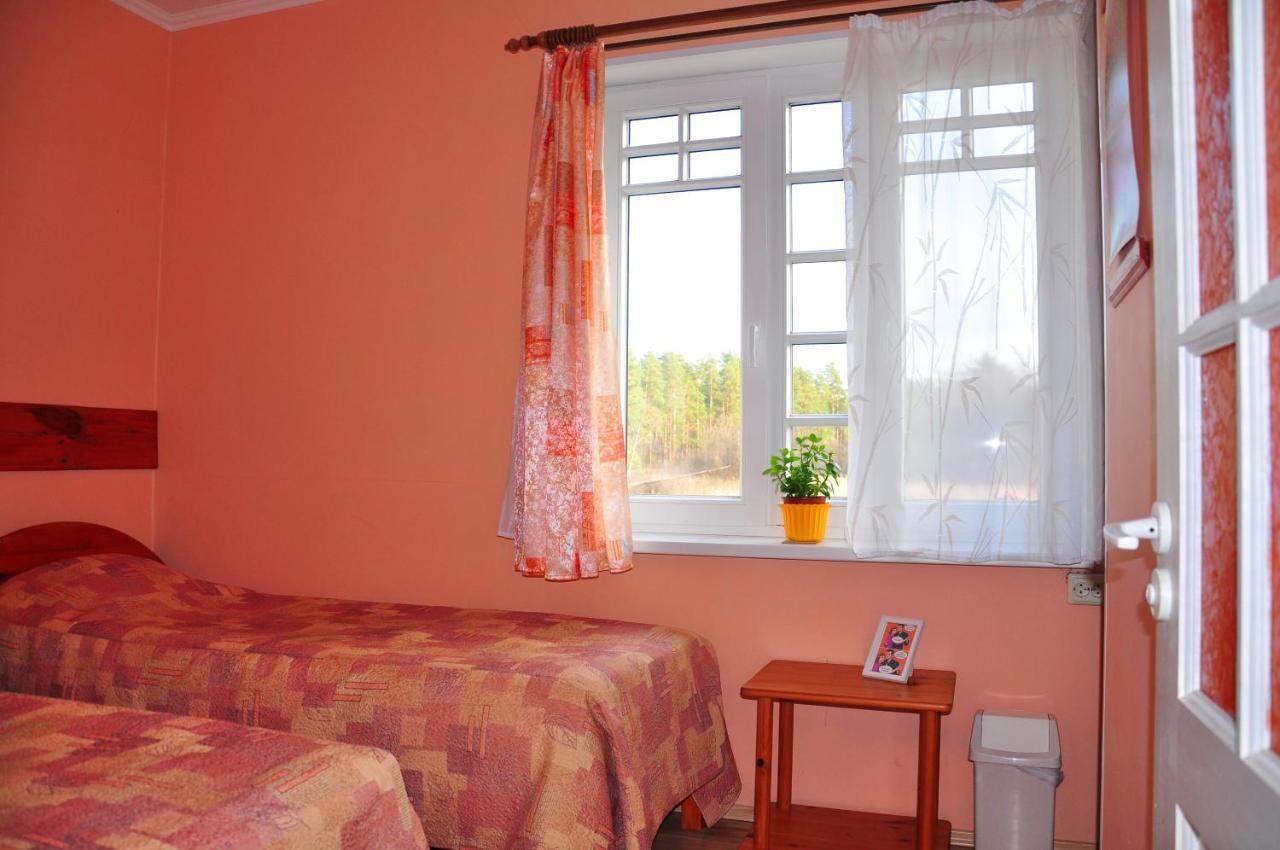 Guesthouse Leiputrija Ādaži Buitenkant foto