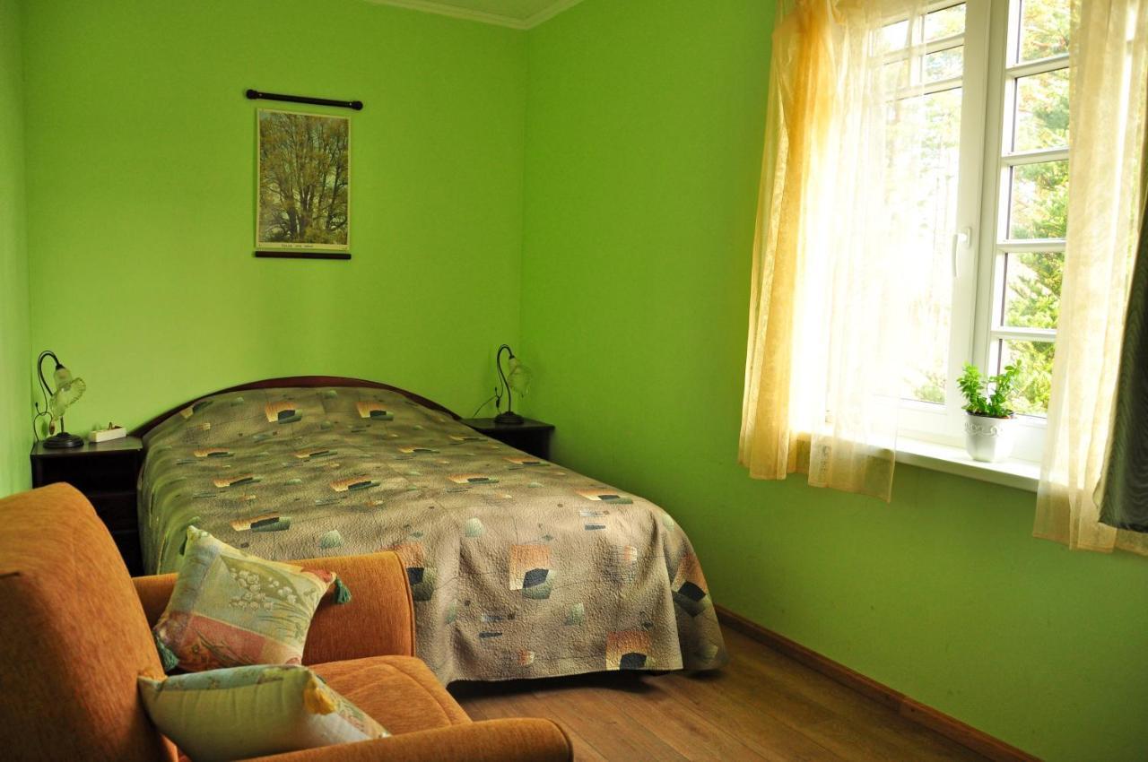 Guesthouse Leiputrija Ādaži Buitenkant foto