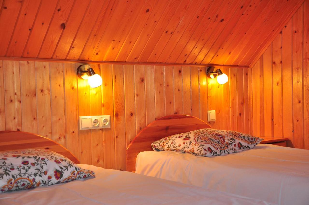 Guesthouse Leiputrija Ādaži Buitenkant foto