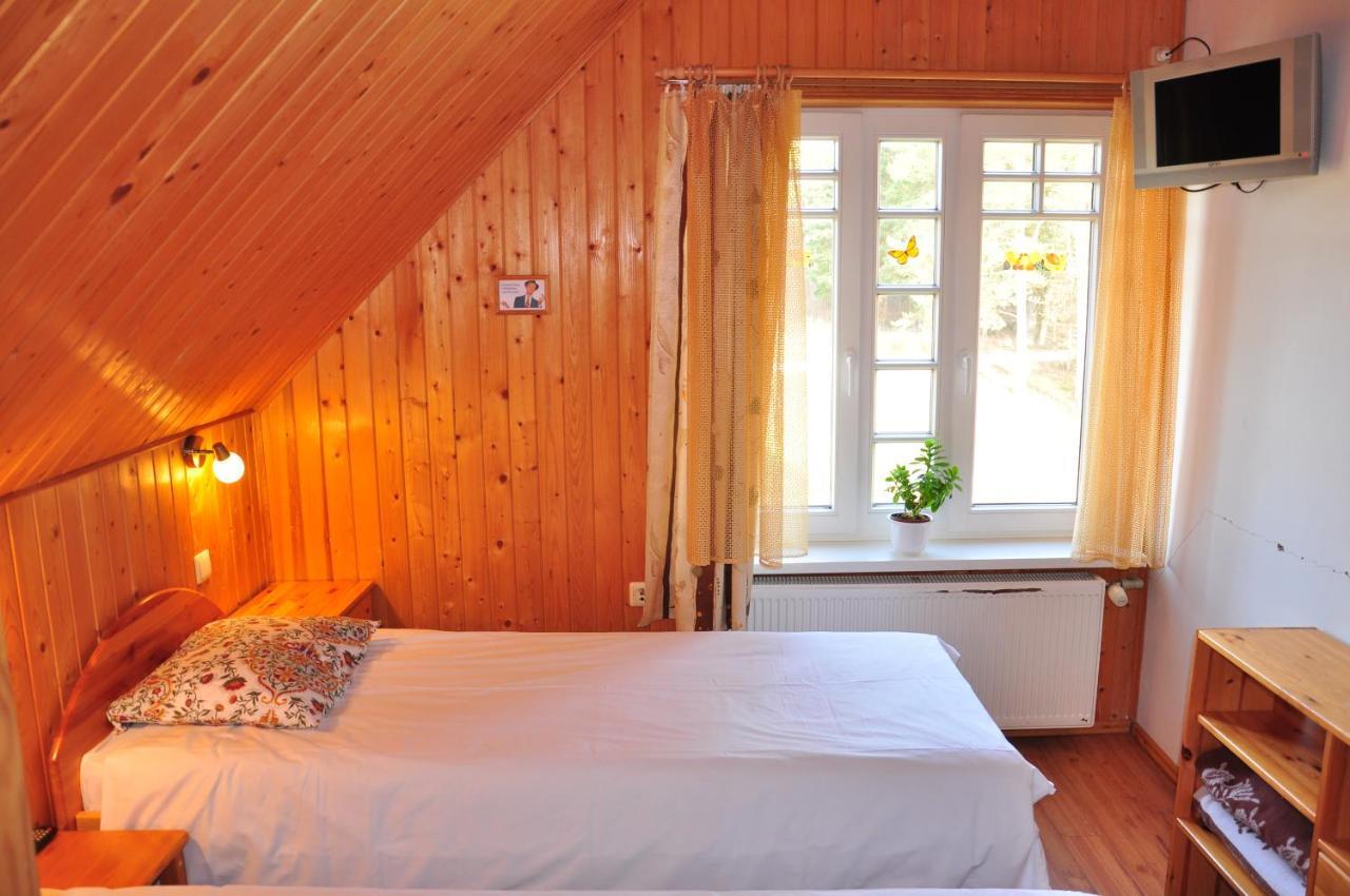 Guesthouse Leiputrija Ādaži Buitenkant foto