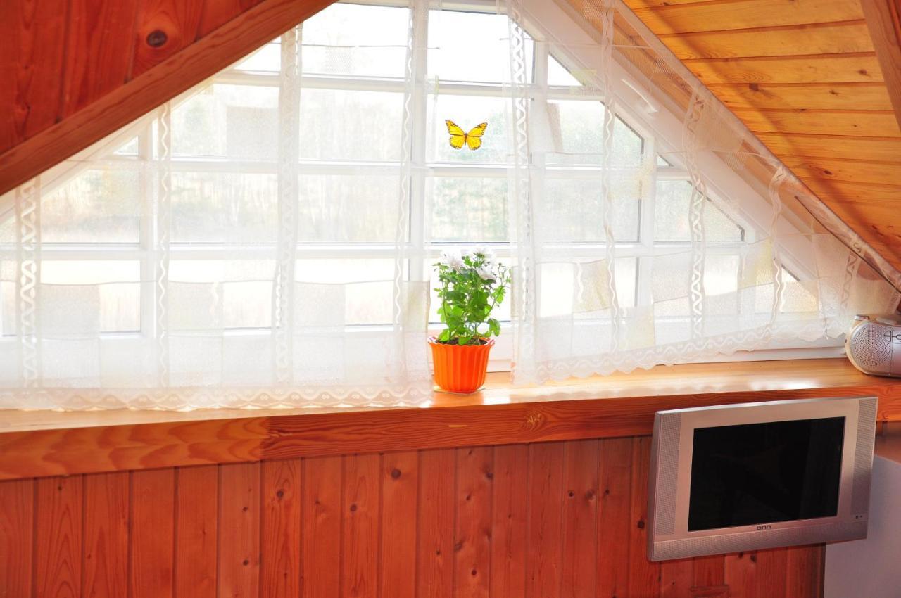 Guesthouse Leiputrija Ādaži Buitenkant foto